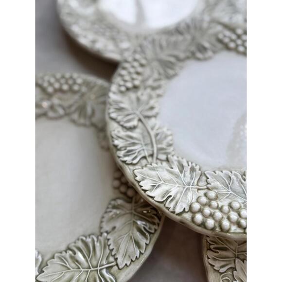 Other - Williams Sonoma Napa Sage Green Grapes Set Of 5 Salad Plates 9"
